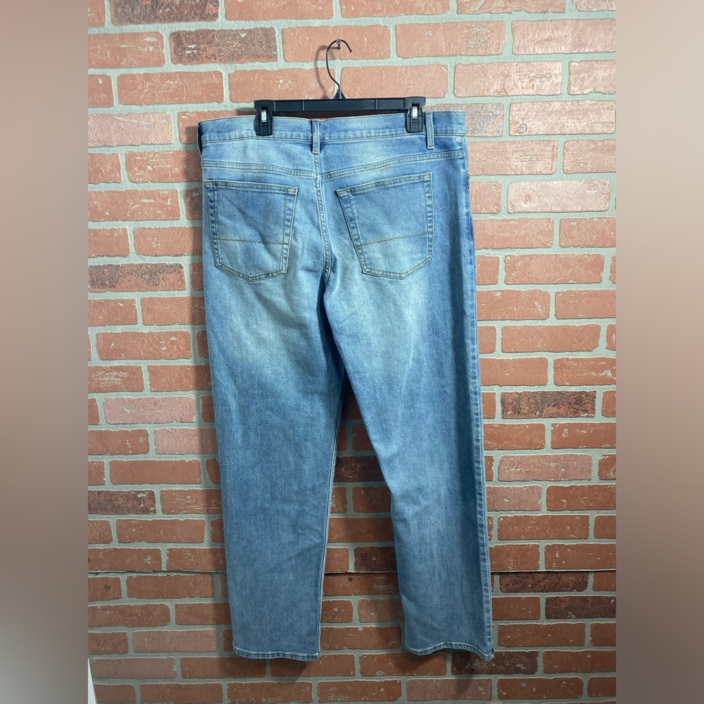 Falls Creek Blue Denim Jeans Size 38/32 Relaxed Stretch - Picture 2 of 6
